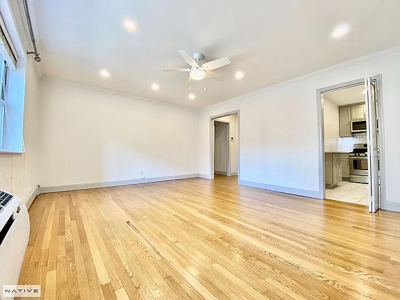 2nd image of 92 Newell St APT 3R