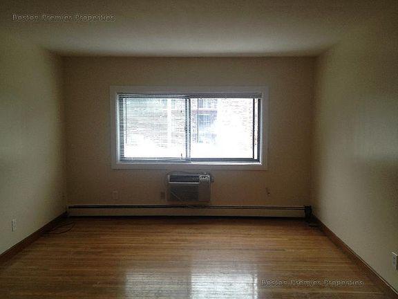 4th image of 580 Bridge St #38A