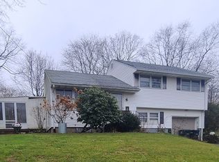 45 Sunny Hill Dr, Southbridge, MA 01550