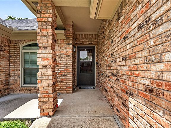 5th image of 1000 Shady Hill Ln