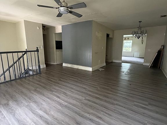 2nd image of 4110 Emerald Lake Dr