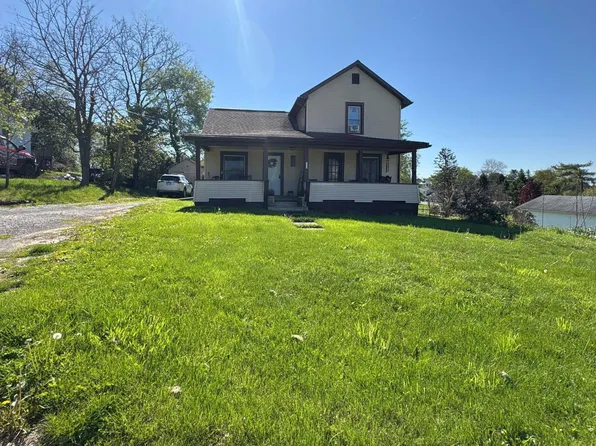 110 N 2nd St, Shippenville, PA 16254