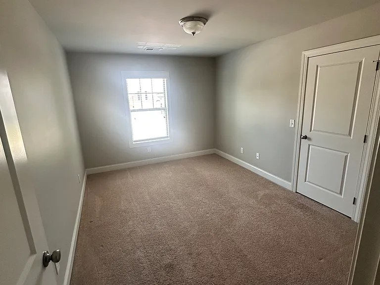 1185 Ashland Dr — Photo 12