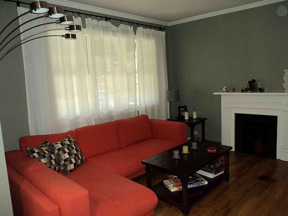 lounge room