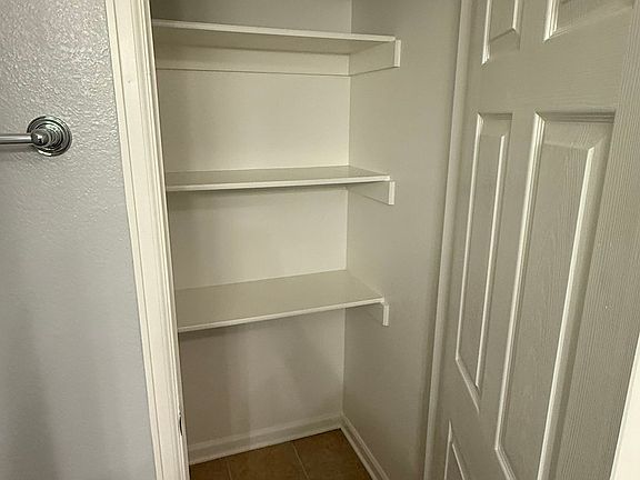 3rd image of 1212 Walnut Ave APT 4