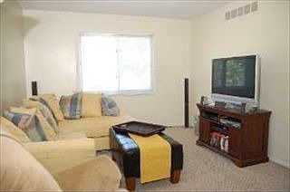 2nd image of 367 Harvest Ln APT 4