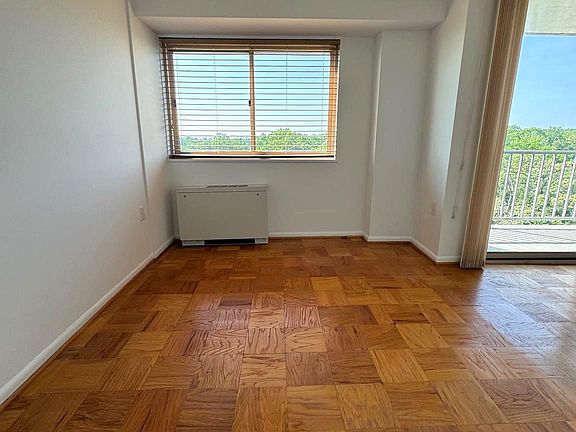 4th image of 2500 N Van Dorn St APT 1006