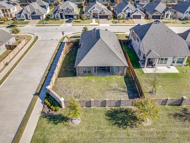 3411 Kodiak Dr — Photo 25