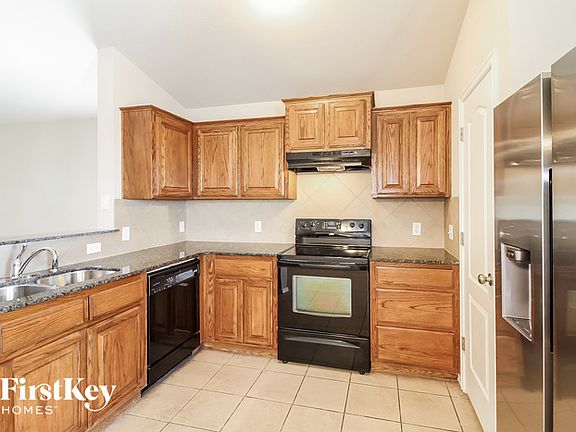 5th image of 18225 Piedra Dr