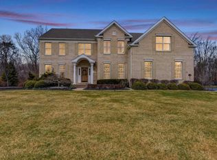 11 Mackenzie Ct, Freehold, NJ 07728