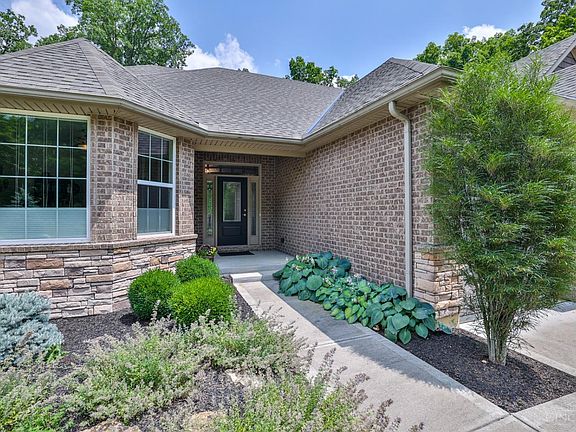 5th image of 3477 Martha Ann Way #225