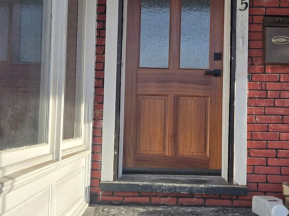 3rd image of 25 Holland Ave #1