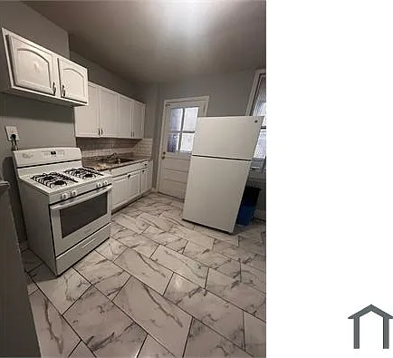 124 Oak St — Photo 2