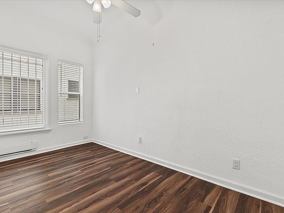 5th image of 2818 S Bronson Ave #A
