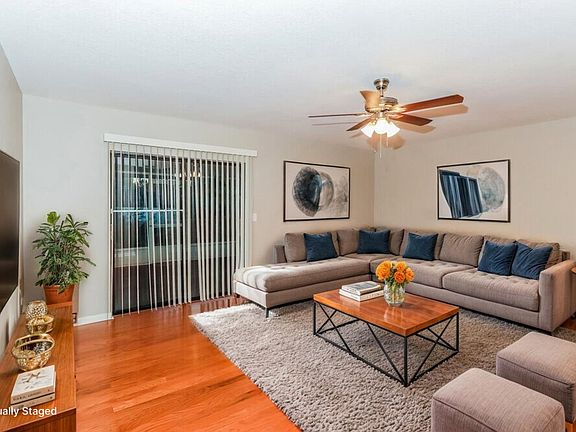 3rd image of 7815 Capwood Ave