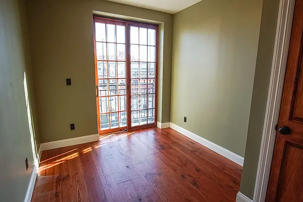 Rented by Lofts and Flats LLC | media 2