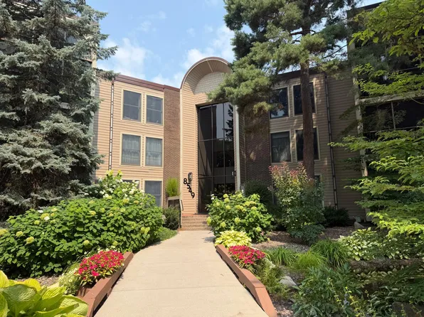 8549 Irwin Rd APT 138, Bloomington, MN 55437