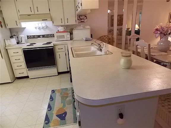 4th image of 12444 Dearborn Dr #B