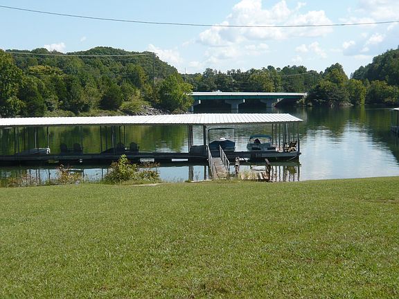 2nd image of 41 Whispering Pines Ct