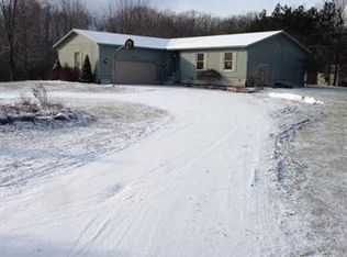 2020 Randswood Ln E, Saint Clair, MI 48079