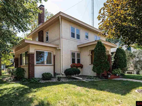 716 2nd Ave NE, Waseca, MN 56093