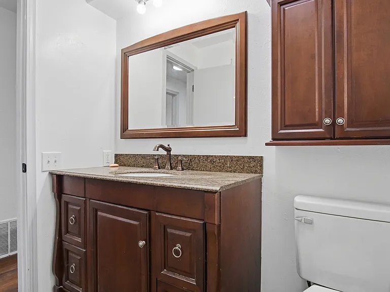 5404 S Huddleston Dr — Photo 16