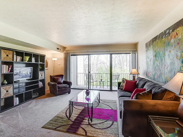 Campus View Apartments — Photo 7