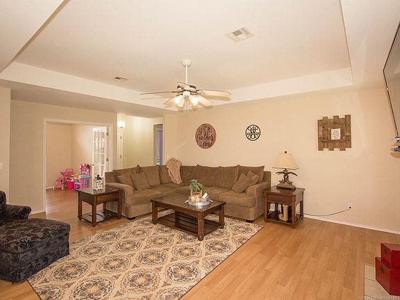 4th image of 14770 S Moccasin Pl