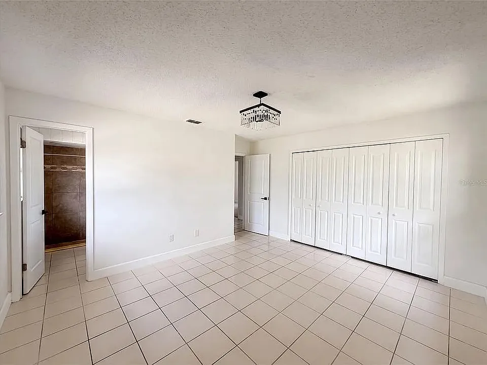 4529 Rhapsody Ave