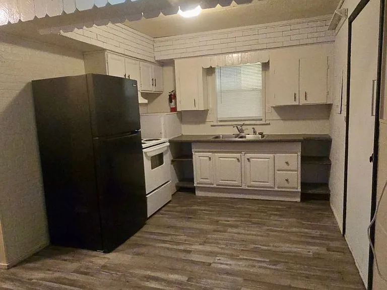 12547 Chapman Rd — Photo 5