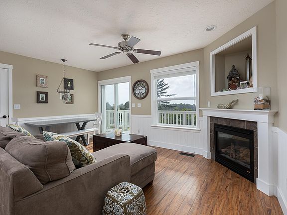 4th image of 3015 NW Port Dr