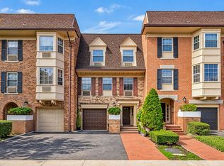 12-32 Diane Pl #204-L, Bayside, NY 11360