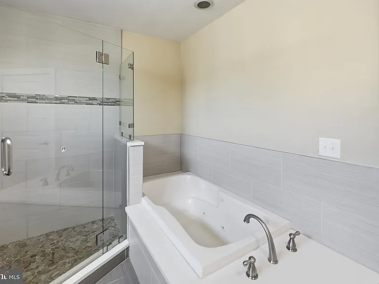 2313 Ellsworth St — Photo 25
