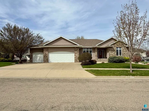 503 Britz Dr, Luverne, MN 56156