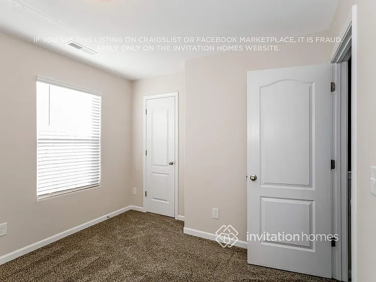 2240 Latimer Ln — Photo 10