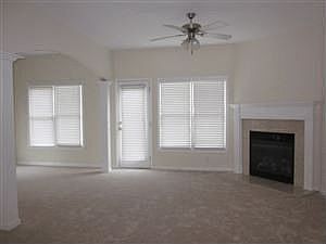 5th image of 1751 Oakbrook Lake Dr