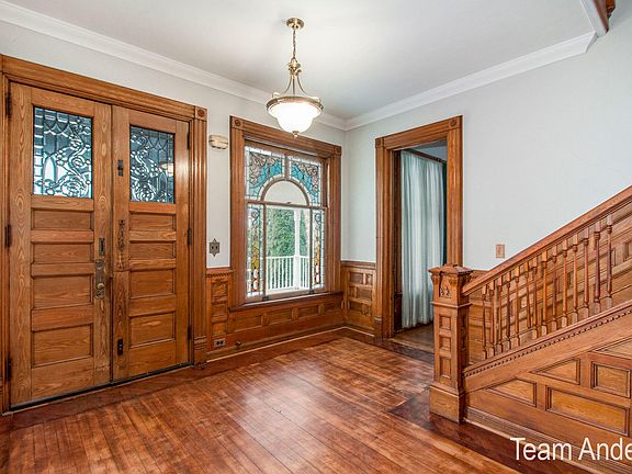 5th image of 151 Boltwood Dr NE