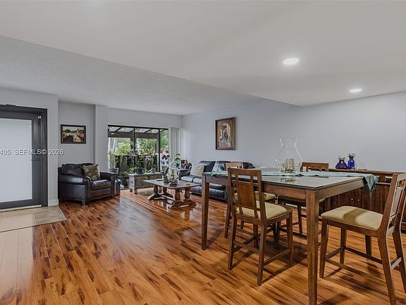 4th image of 16424 NE 26th Ave #4
