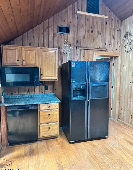 255 Wawayanda Rd — Photo 2