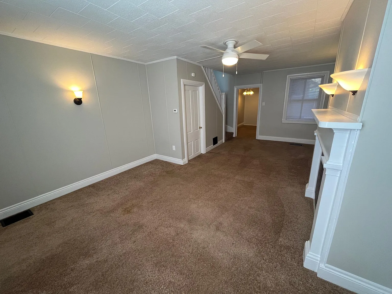 3 bed, 1.5 bath, 1202 sqft, $1,450 — Photo 3