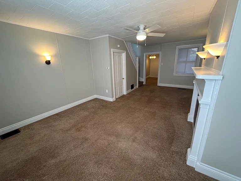 45 E North St — Photo 3