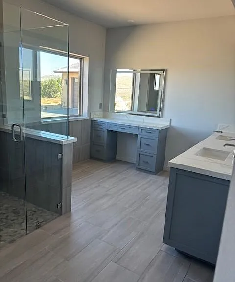 7760 Arrowhead Dr — Photo 6