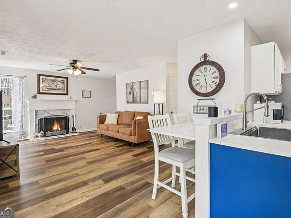 2nd image of 141 Stanfield Ct