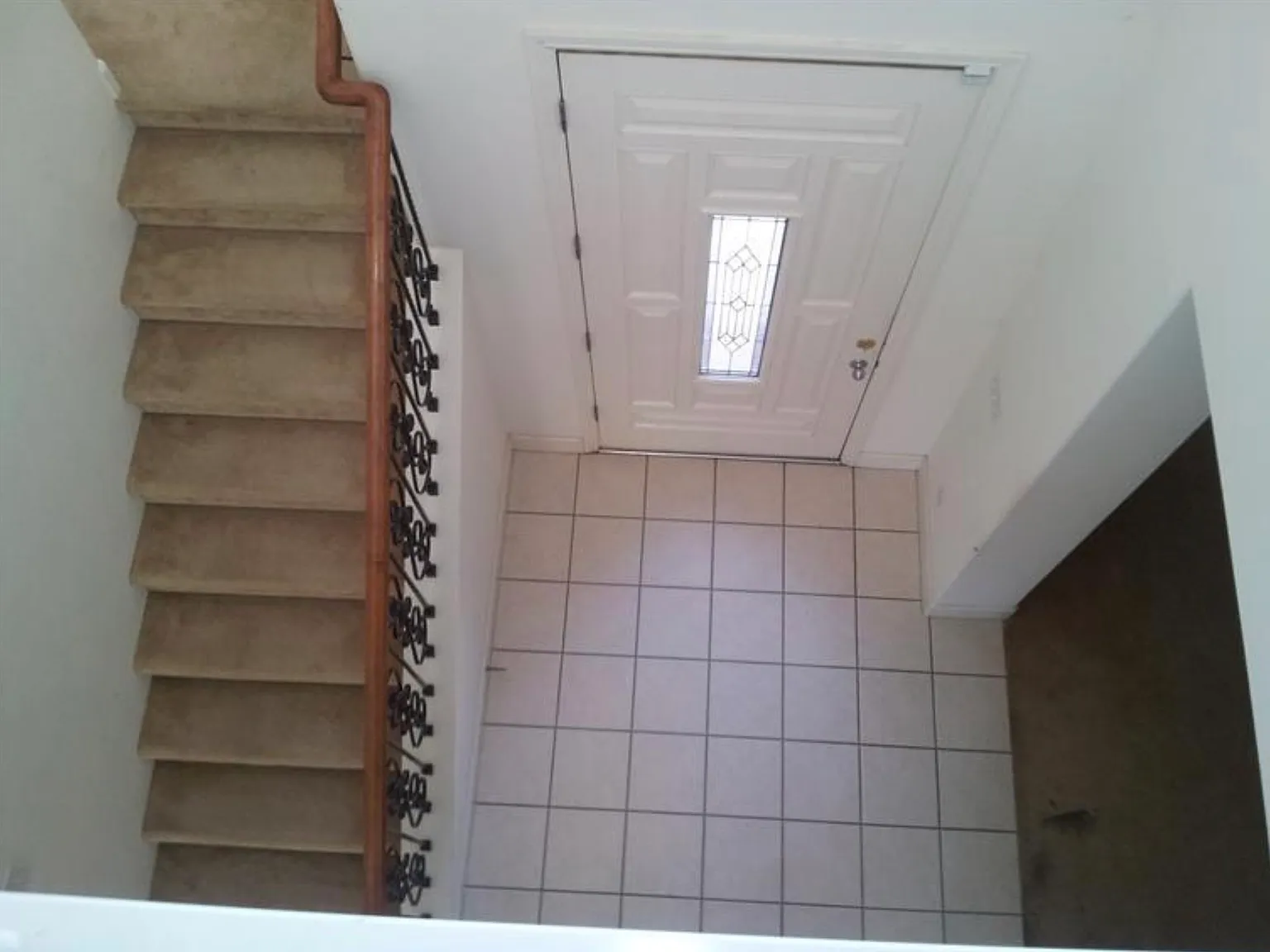 4 bed, 3443 sqft, $3,075 — Photo 2