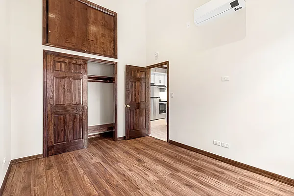 Rented by Keller Williams NYC | media 14