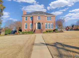 3210 Cedarhurst Dr SW, Decatur, AL 35603