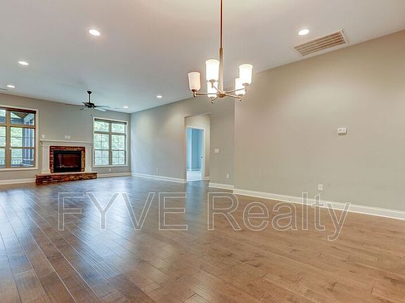 2nd image of 2037 Gisele Way