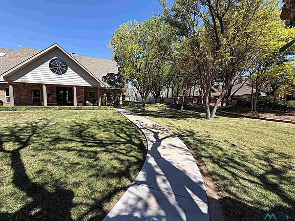 2nd image of 1907 Carolina Way
