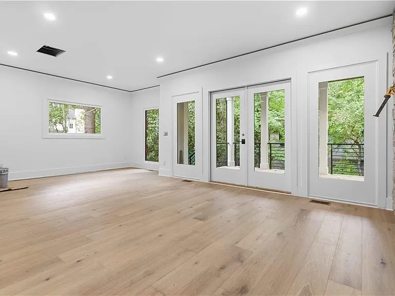 3196 Towerview Dr NE — Photo 13