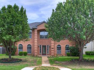 1346 Ashbrook Dr, Grand Prairie, TX 75052